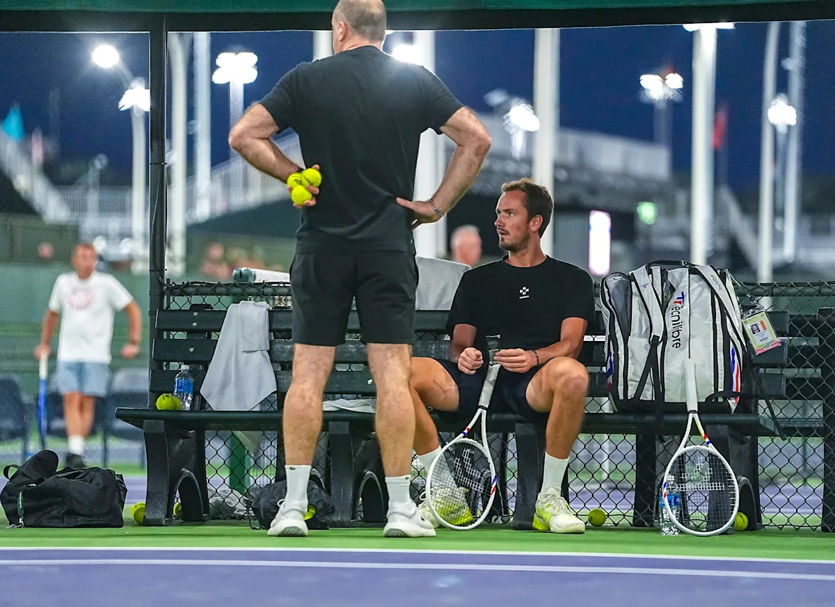 Medvedev's Indian Wells Arrival: The Epic Dubai Escape